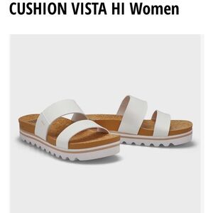 New Reef White and Tan Sandals Comfortable Beachwear